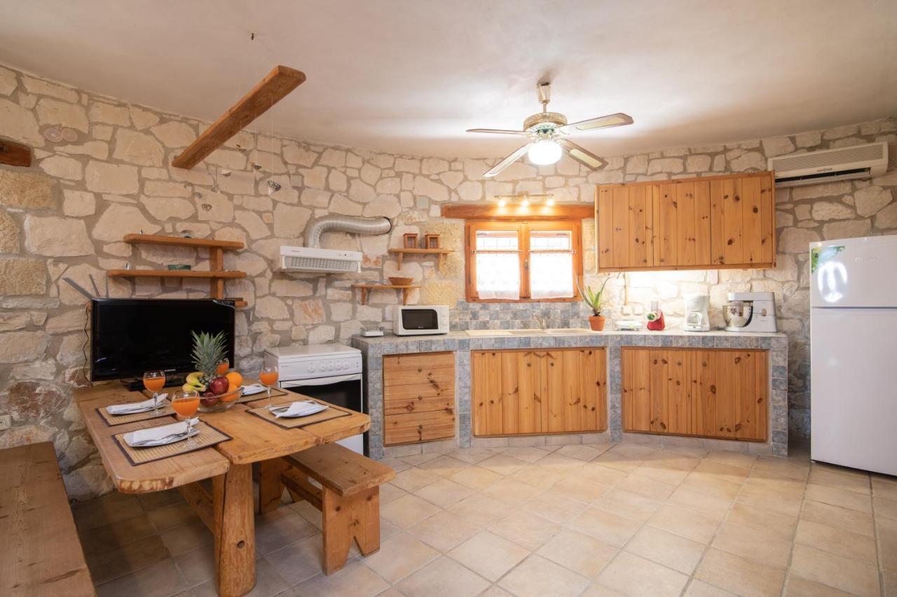 Gerakomylos Stone House Vasilikos  Ngoại thất bức ảnh