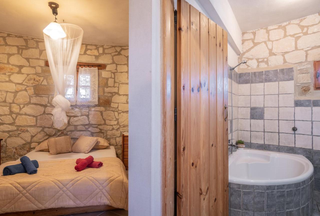 Gerakomylos Stone House Vasilikos  Ngoại thất bức ảnh
